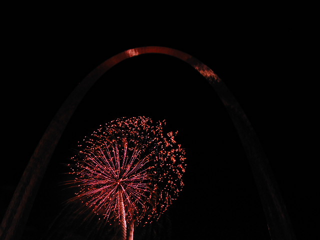 missouri - st.louis - fourth of july fireworks